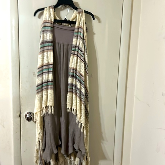 NWOT Umgee Women Boho Long Striped Vest & Apt. 9 Maxi Flowing Flirty Skirt - Picture 1 of 12